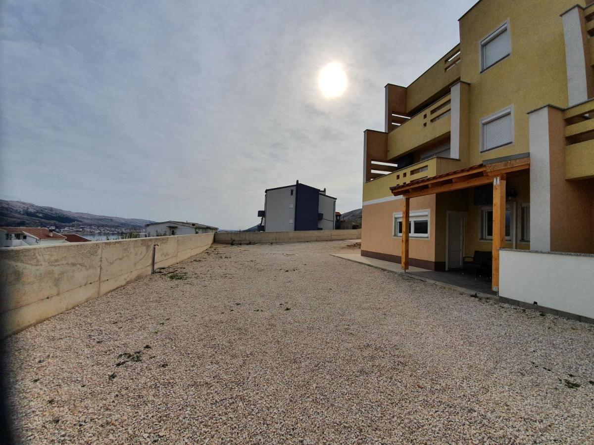 Apartments Ljubic Pag Town Eksteriør billede